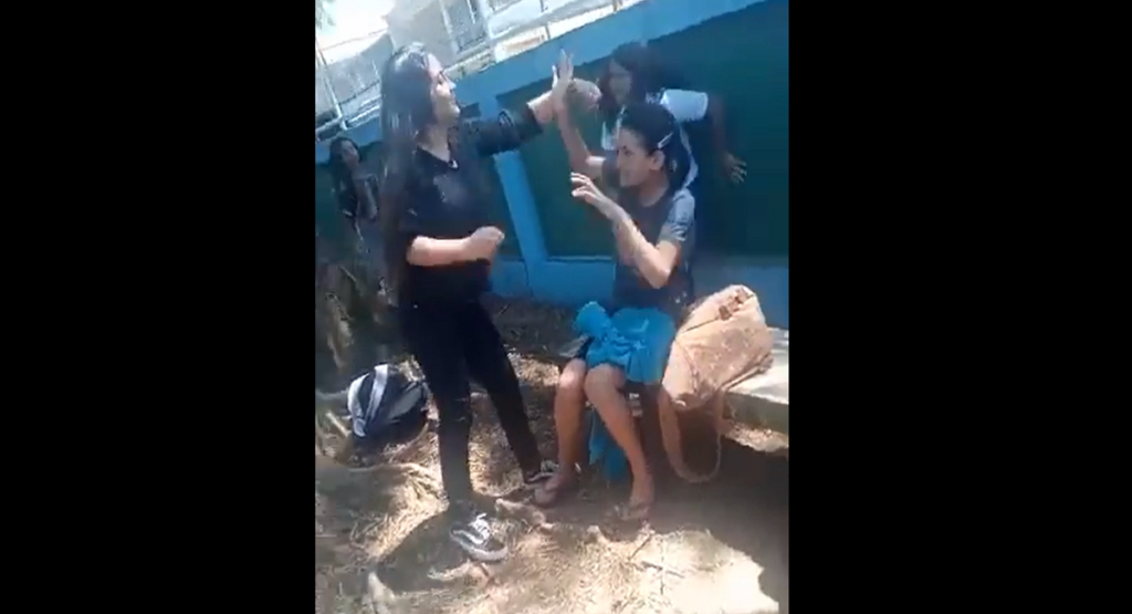 Menina Autista Sofre Bullying Em Compl Na Escola E Caso Revolta A