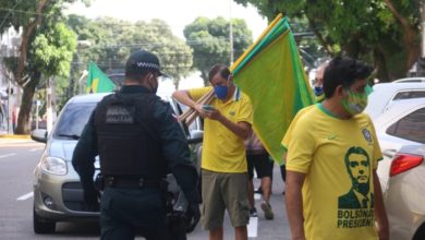 Photo of Carreata exibindo faixas ‘Helder comunista’ é dispersada pela polícia