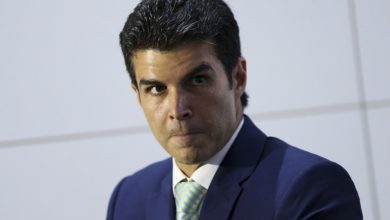 Photo of Helder é bombardeado nas redes sociais por causa de respiradores defeituosos