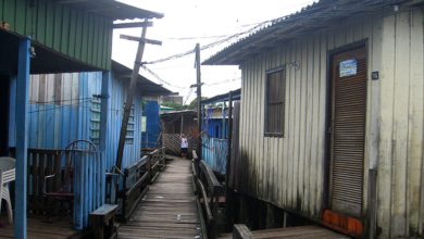 Photo of A difícil tarefa de combater o coronavírus em Manaus, onde metade da população vive em favelas