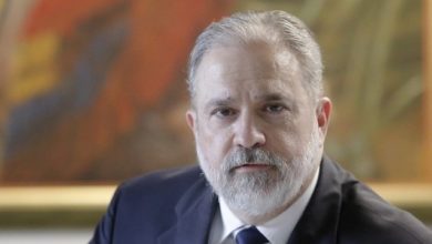 Photo of Aras pede a Fachin suspensão do inquérito das fake news