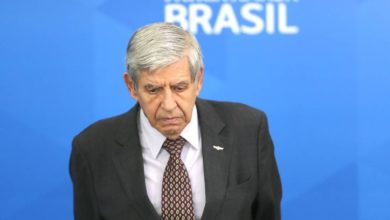 Photo of URGENTE!  Celso de Mello envia à PGR pedido de impeachment contra Augusto Heleno