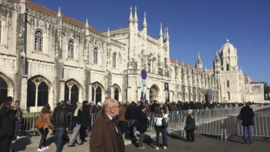 Photo of Após um crescimento de quase 10 mil casos no último mês, Portugal retoma medidas mais severas contra a covid-19