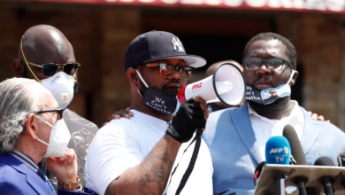 Photo of Irmão de George Floyd pede o fim dos protestos violentos
