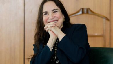Photo of Regina Duarte faz vídeo sobre saída da Secretaria da Cultura: ‘Tive inseguranças, crises, lágrimas’