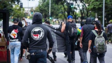Photo of Quem são os “antifas” que estão tocando o terror nos EUA?