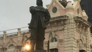 Photo of Perfis de esquerda miram estátua de Pedro Teixeira, na Presidente Vargas