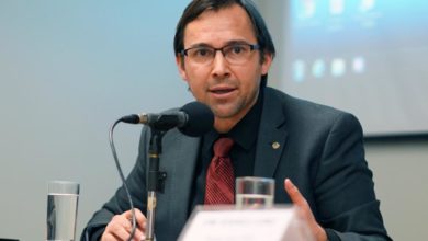 Photo of Mesmo tendo ‘filmaker’ em seu gabinete, Vavá Martins gasta R$25 mil para empresa paulista fazer vídeo de divulgação parlamentar