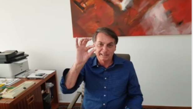 Photo of Em vídeo, Bolsonaro toma hidroxicloroquina e diz que confia na medicação