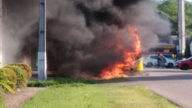 Photo of Ônibus pega fogo e assusta moradores do conjunto Satélite