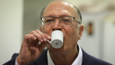 Photo of Alckmin é indiciado por suspeita de lavagem de dinheiro, caixa 2 e corrupção