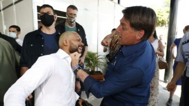 Photo of Bolsonaro “nocauteia” campeão do UFC, Deiveson Figueiredo