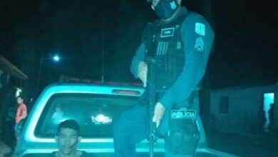 Photo of Homem é preso após tentar matar avó e familiares com uma faca em Cachoeira do Piriá
