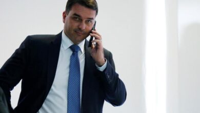 Photo of Senador Flávio Bolsonaro é diagnosticado com Covid-19