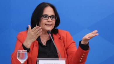 Photo of Ministra Damares afirma que vai ajudar menina de 10 anos grávida após estupro no ES