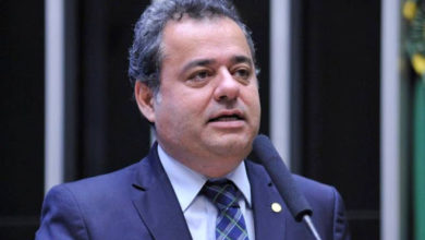 Photo of Deputado do PSB inclui militares em projeto de quarentena política para juízes e procuradores
