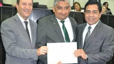 Photo of Projeto de Carlos Bordalo (PT) concedeu título a homem que fez comentários racistas contra deputada do PT