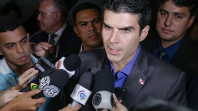 Photo of Com 2° pior IDEB, estudantes paraenses enfrentam dificuldades em aula remota e esperam chip prometido pelo governo do PA