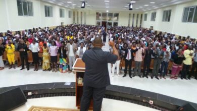 Photo of Justiça de Angola decreta fechamento de quatro templos da Igreja Universal
