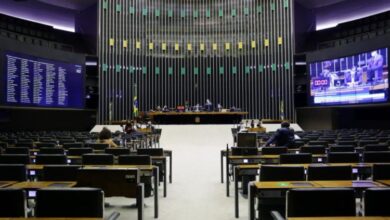 Photo of Câmara já descontou quase R$ 1 milhão de salários de deputados por faltas em 2020