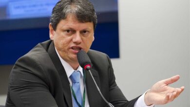 Photo of Tarcísio Freitas diz que obras de derrocamento do Pedral do Lourenço começam no início de 2021