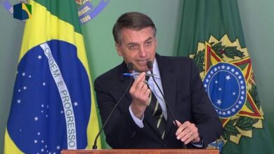 Photo of Bolsonaro cogita vetar anistia de R$ 1 bilhão a igrejas
