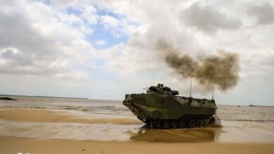 Photo of Marinha faz exercício militar em Belém com carros anfíbios e caças