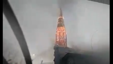 Photo of Igrejas são incendiadas e destruídas durante protesto de esquerda no Chile