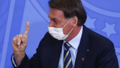 Photo of Bolsonaro diz não querer repetir com vacina escândalos com verba para respirador