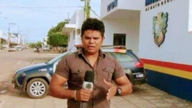 Photo of Jornalista é morto a tiros na cabeça dentro do próprio carro