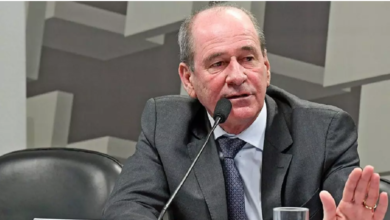 Photo of Ministro da Defesa mostra quem manda e descarta política nos quartéis