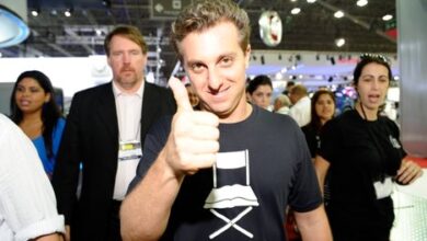 Photo of “Minha turma é essa aqui”, diz Huck sobre Maia