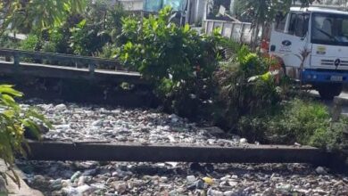 Photo of Sesan retira 48 toneladas de lixo e entulho de canais no bairro do Marco