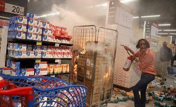 Photo of Mercado Carrefour em São Paulo é depredado
