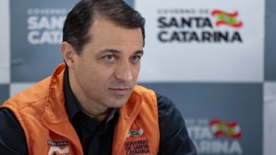 Photo of Governador de Santa Catarina, Carlos Moisés é absolvido em processo de impeachment e retorna ao cargo