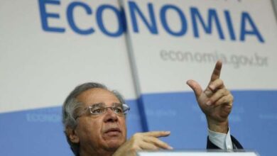Photo of Guedes anuncia que vai para o ‘ataque’ com privatizações e reformas