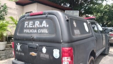 Photo of Assaltantes invadem residência e fazem mulher de refém