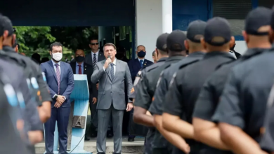 Photo of “Temos pressa por vacina segura e eficaz”, diz Bolsonaro