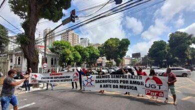 Photo of Artistas e demais trabalhadores protestam contra decreto que proíbe shows no fim do ano em Belém