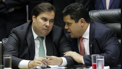 Photo of STF barra possibilidade de reeleição de Rodrigo Maia e David Alcolumbre