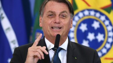 Photo of Bolsonaro comemora geração de 415 mil postos de trabalho somente em novembro