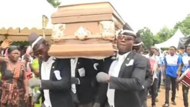 Photo of Relembre os memes que bombaram nas redes sociais em 2020