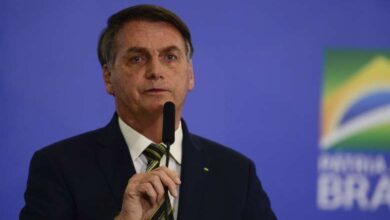 Photo of Bolsonaro assina decreto que cria NAV Brasil, primeira estatal de seu governo