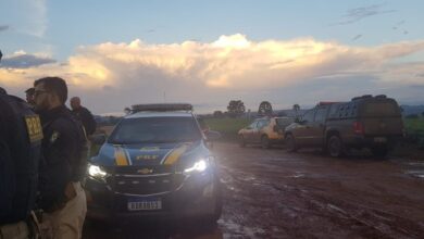 Photo of PRF e PM trocam tiros com quadrilha suspeita de roubo a bancos em Ponta Grossa, no Paraná