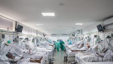 Photo of Sem oxigênio em hospitais, Manaus remove pacientes para outras capitais
