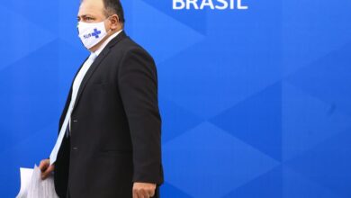 Photo of Ministro da Saúde afirma que vacinação contra covid-19 começa até quatro dias após aprovação