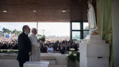 Photo of Médico pessoal do papa Francisco morre por complicações da Covid-19