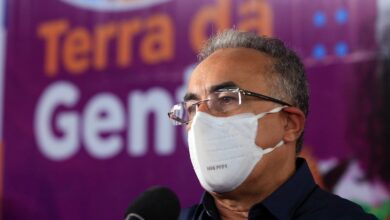 Photo of Edmilson Rodrigues é desmentido no Twitter: Belém não é a primeira capital a vacinar todos de 60 anos
