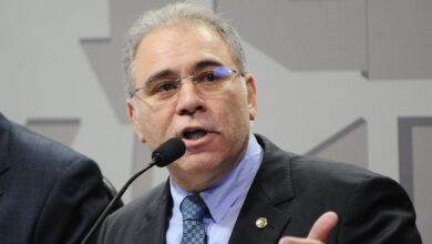 Photo of Bolsonaro escolhe médico Marcelo Queiroga para substituir Pazuello no Ministério da Saúde