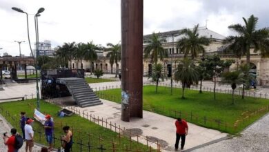 Photo of Manifestantes fixam 350 cruzes em frente ao Mercado de São Brás, em Belém